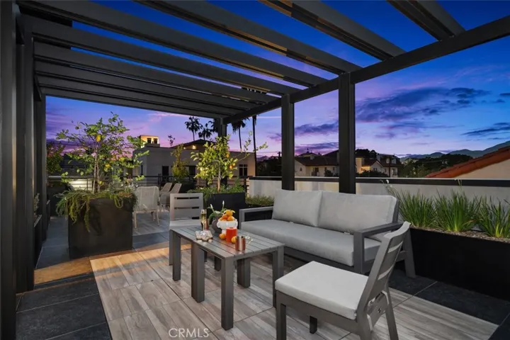 150 S Oak Knoll Avenue 205, Pasadena, California 91101