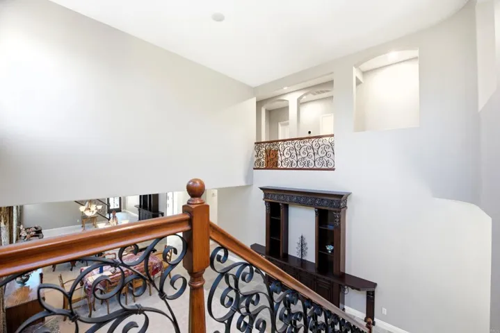 1089 Via Vera Cruz, San Marcos, California 92078