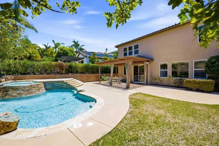 1089 Via Vera Cruz, San Marcos, California 92078