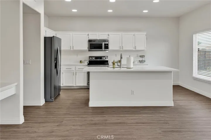 13653 Cobalt Road, Victorville, California 92392