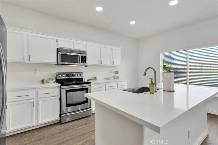 13653 Cobalt Road, Victorville, California 92392