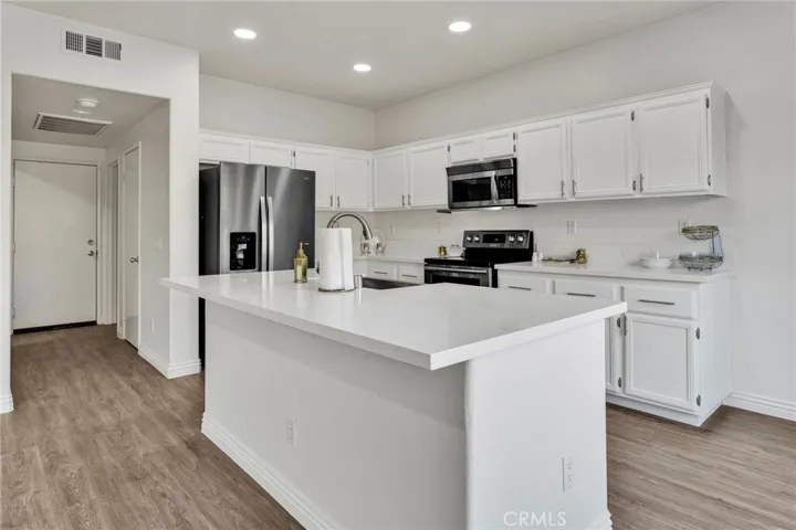 13653 Cobalt Road, Victorville, California 92392