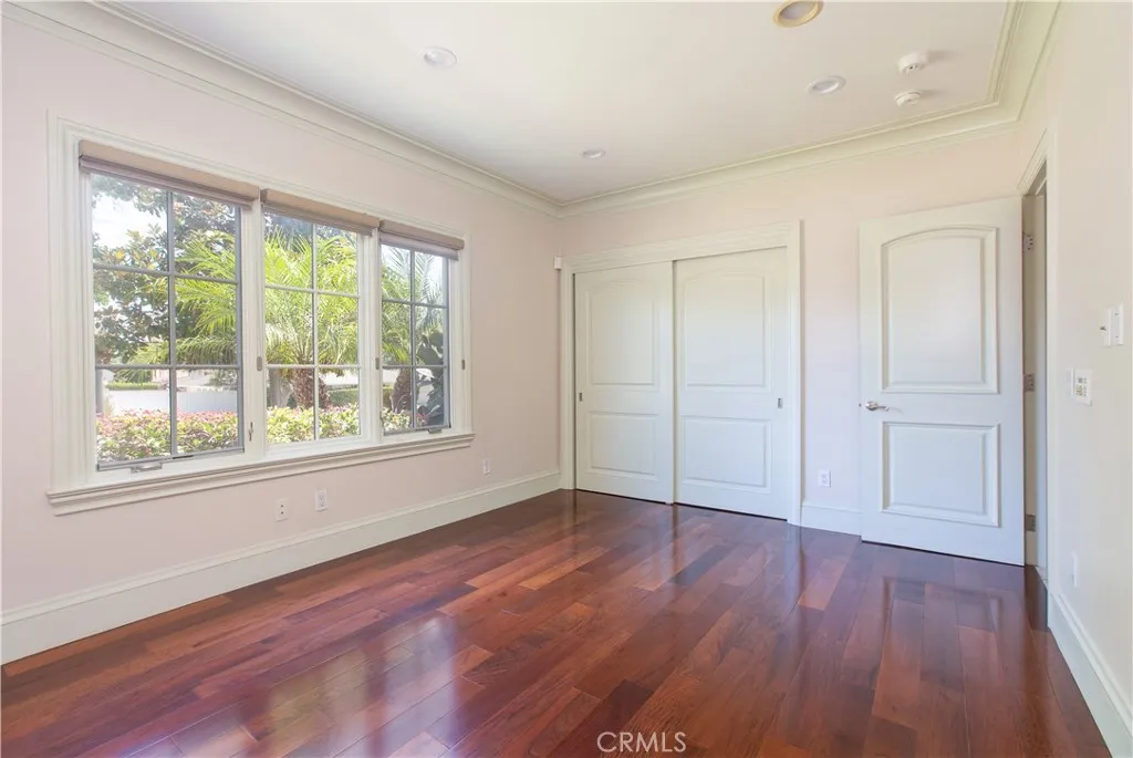 Bedroom 5 or Office Space
