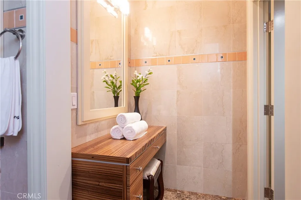 Upstairs primary bathroom