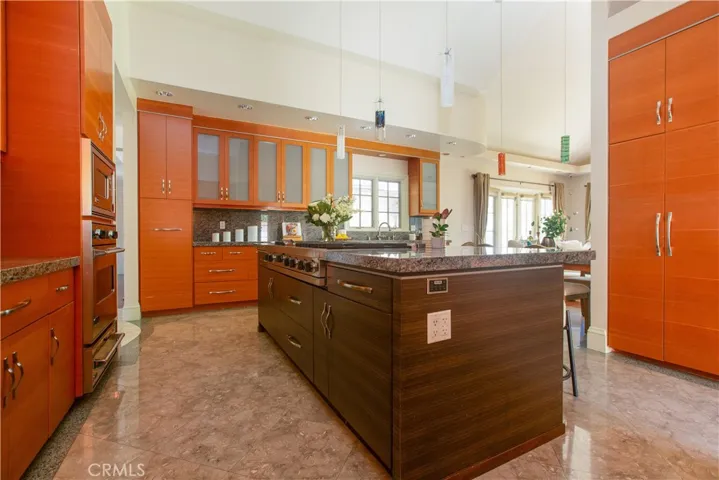 899 S Santa Anita, San Marino, California 91108