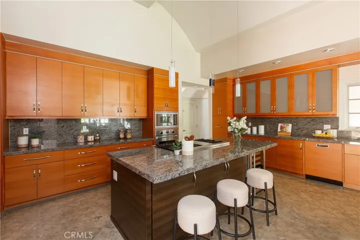 899 S Santa Anita, San Marino, California 91108
