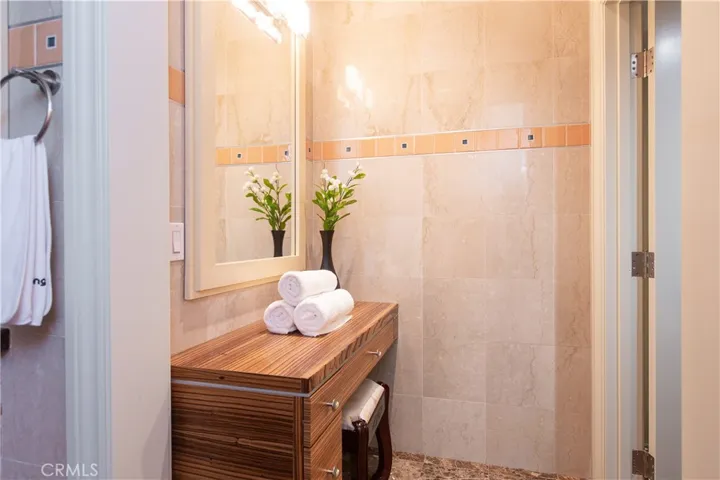 Upstairs primary bathroom