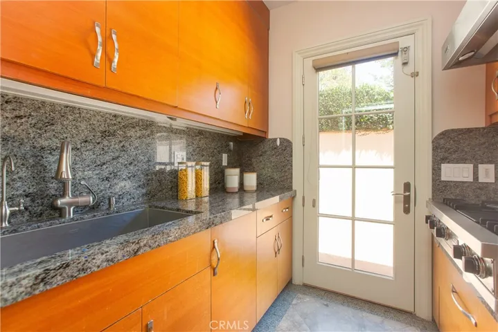 899 S Santa Anita, San Marino, California 91108