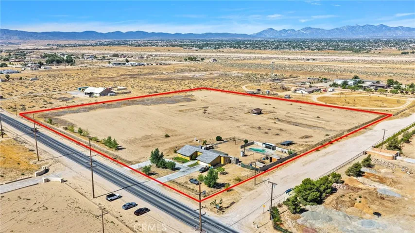 10080 Deep Creek Road, Apple Valley, California 92308