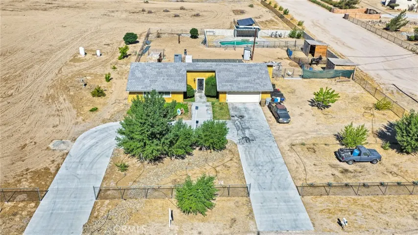 10080 Deep Creek Road, Apple Valley, California 92308