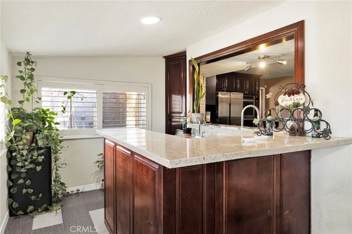 10080 Deep Creek Road, Apple Valley, California 92308