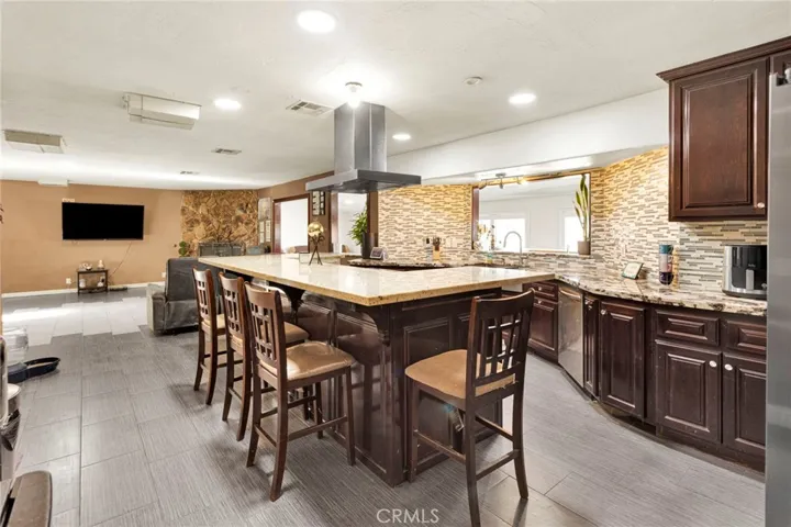 10080 Deep Creek Road, Apple Valley, California 92308