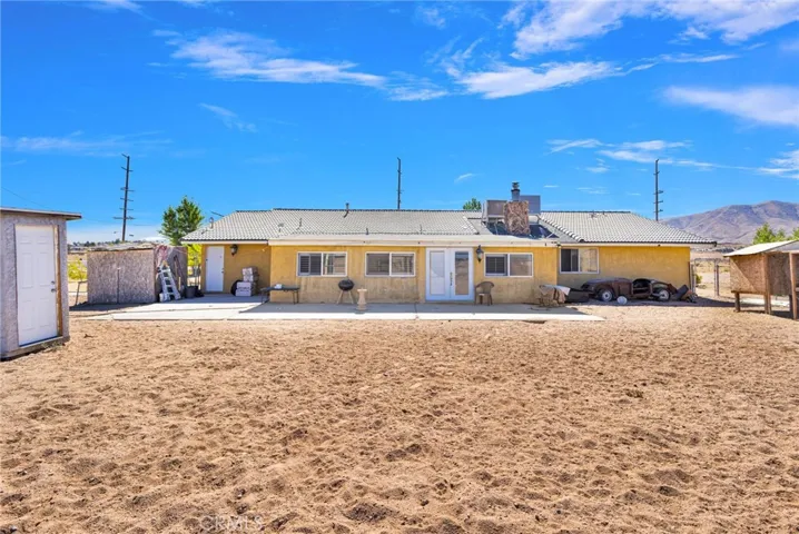 10080 Deep Creek Road, Apple Valley, California 92308