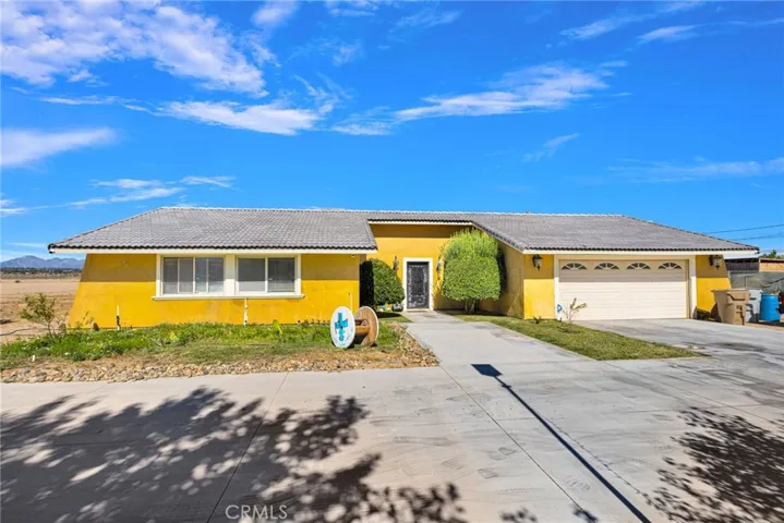 10080 Deep Creek Road, Apple Valley, California 92308