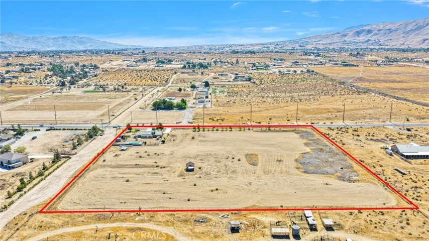 10080 Deep Creek Road, Apple Valley, California 92308