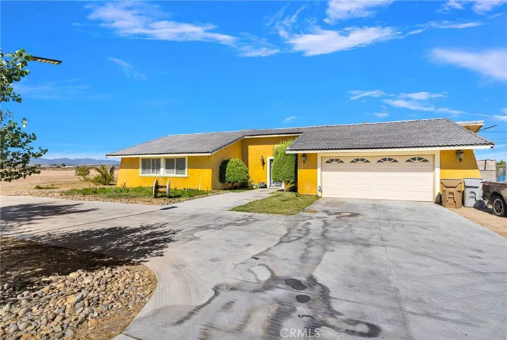 10080 Deep Creek Road, Apple Valley, California 92308