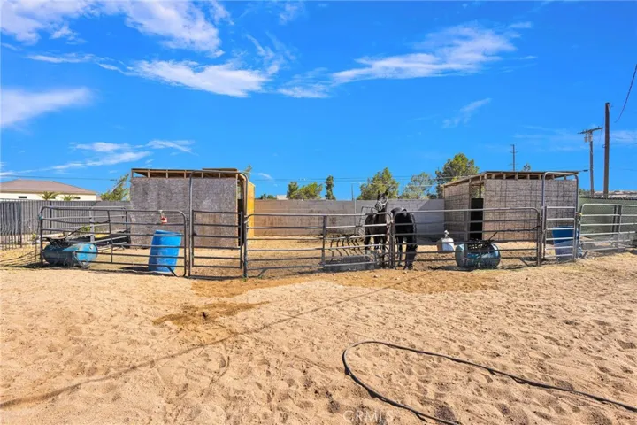 10080 Deep Creek Road, Apple Valley, California 92308