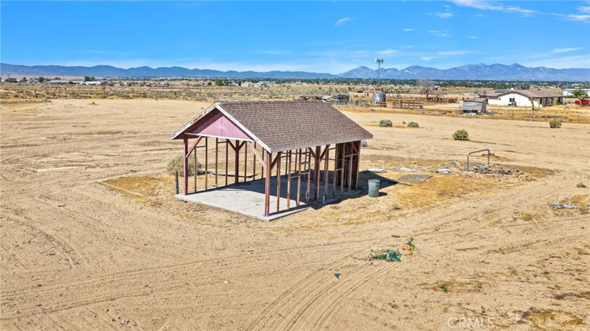 10080 Deep Creek Road, Apple Valley, California 92308