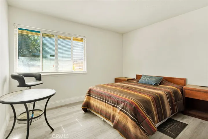 10080 Deep Creek Road, Apple Valley, California 92308