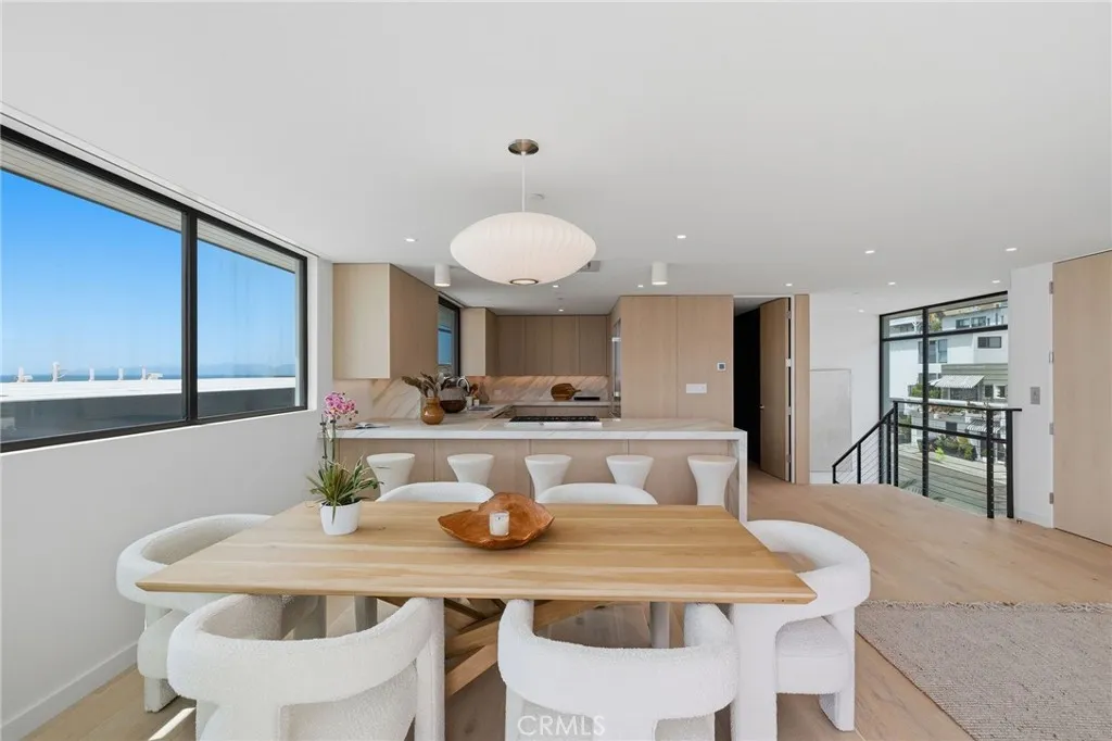 Dining to Kitchen Dining to Kitchen