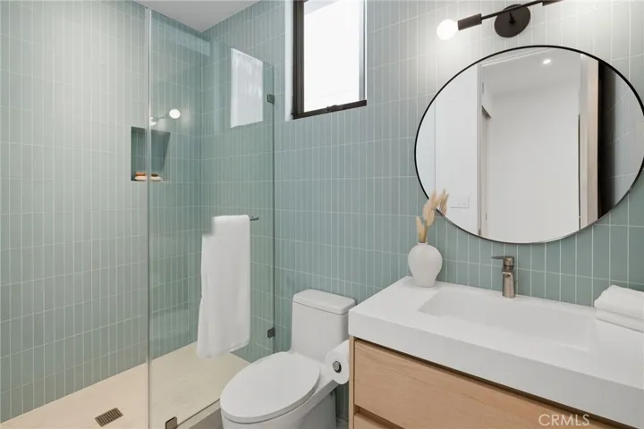 3rd bedroom bath