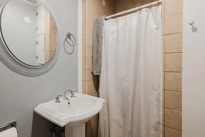 15 Rincon Avenue, Salinas, California 93905