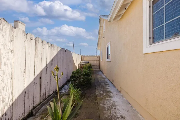 15 Rincon Avenue, Salinas, California 93905