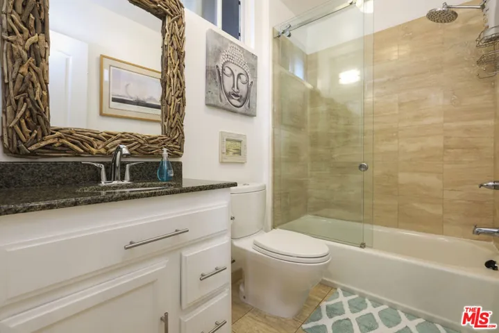 472 Rosecrans Avenue, Manhattan Beach, California 90266