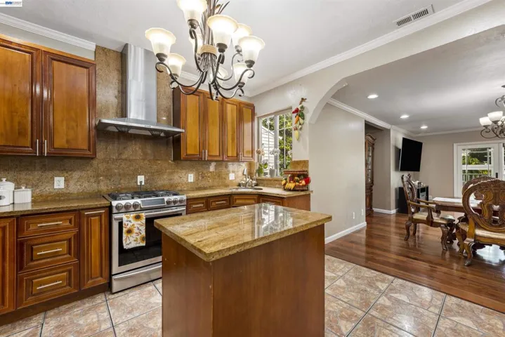 25 Regent St, San Francisco, California 94112