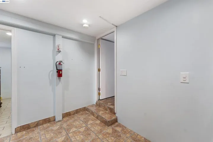 25 Regent St, San Francisco, California 94112