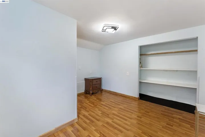 25 Regent St, San Francisco, California 94112
