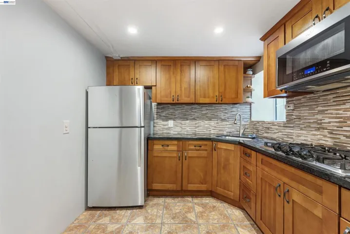 25 Regent St, San Francisco, California 94112