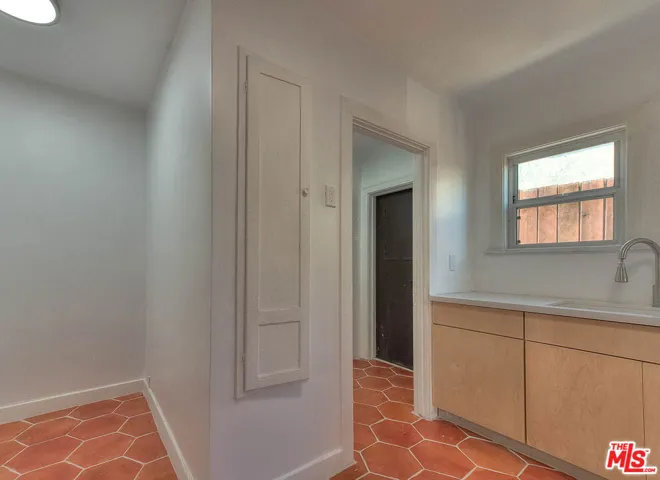 1361 Keniston Avenue, Los Angeles, California 90019