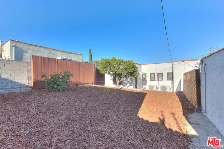 1361 Keniston Avenue, Los Angeles, California 90019