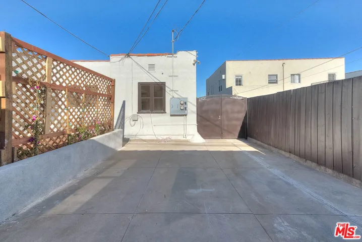 1361 Keniston Avenue, Los Angeles, California 90019
