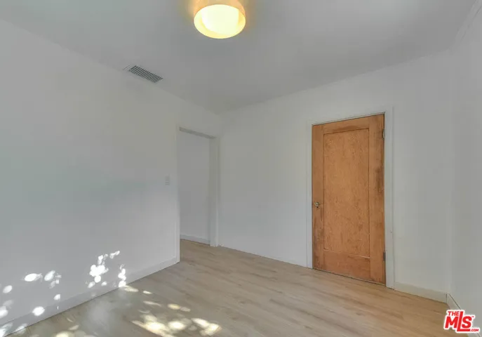 1361 Keniston Avenue, Los Angeles, California 90019