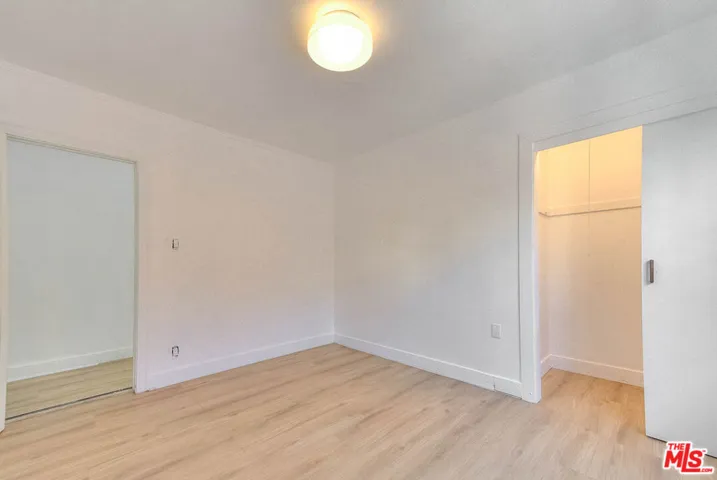 1361 Keniston Avenue, Los Angeles, California 90019