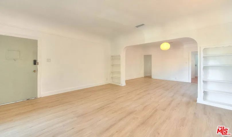 1361 Keniston Avenue, Los Angeles, California 90019
