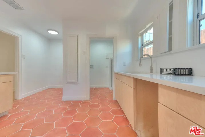 1361 Keniston Avenue, Los Angeles, California 90019