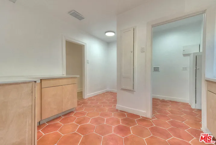 1361 Keniston Avenue, Los Angeles, California 90019