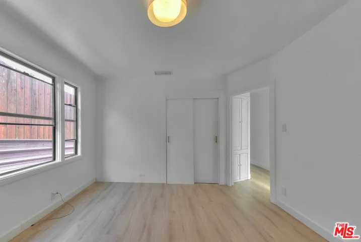 1361 Keniston Avenue, Los Angeles, California 90019