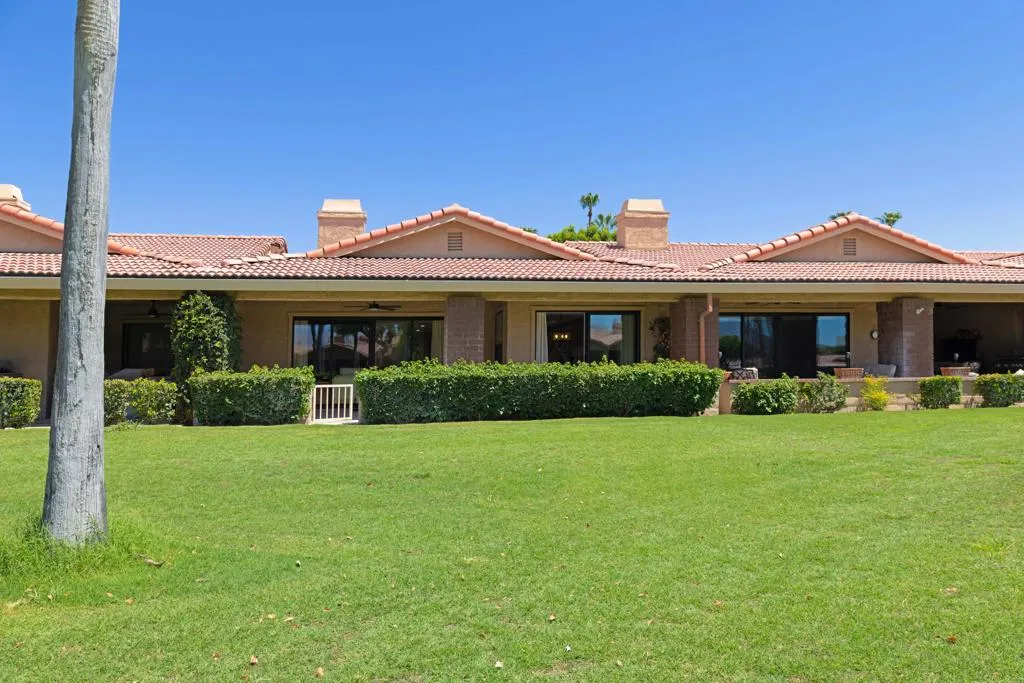Fairway to house Fairway to house