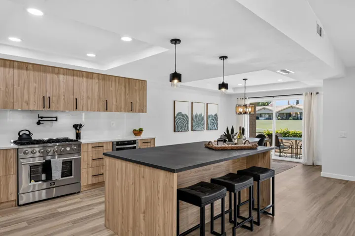 79 kitchen 1