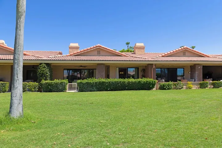 Fairway to house