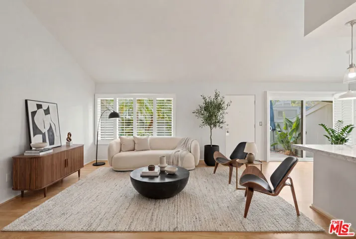 13322 Maxella Avenue 7, Marina Del Rey, California 90292