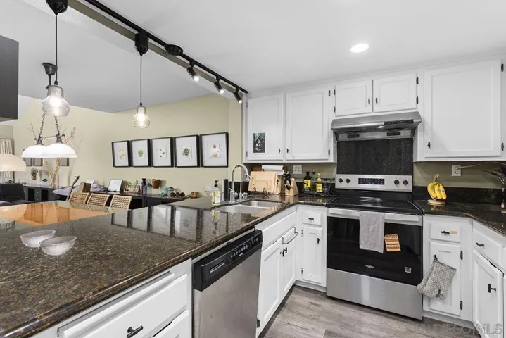 6186 Caminito Baeza, San Diego, California 92122