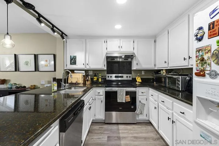 6186 Caminito Baeza, San Diego, California 92122