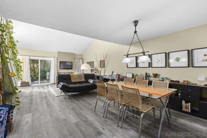 6186 Caminito Baeza, San Diego, California 92122