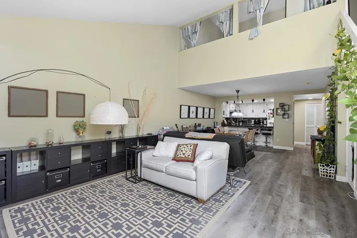 6186 Caminito Baeza, San Diego, California 92122