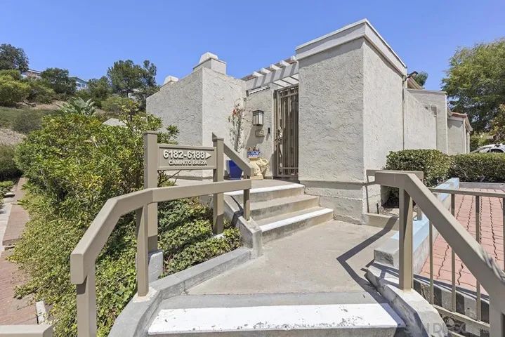 6186 Caminito Baeza, San Diego, California 92122